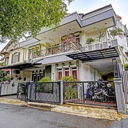 Spot On 91482 Sentosa Home Bandung Buitenkant foto